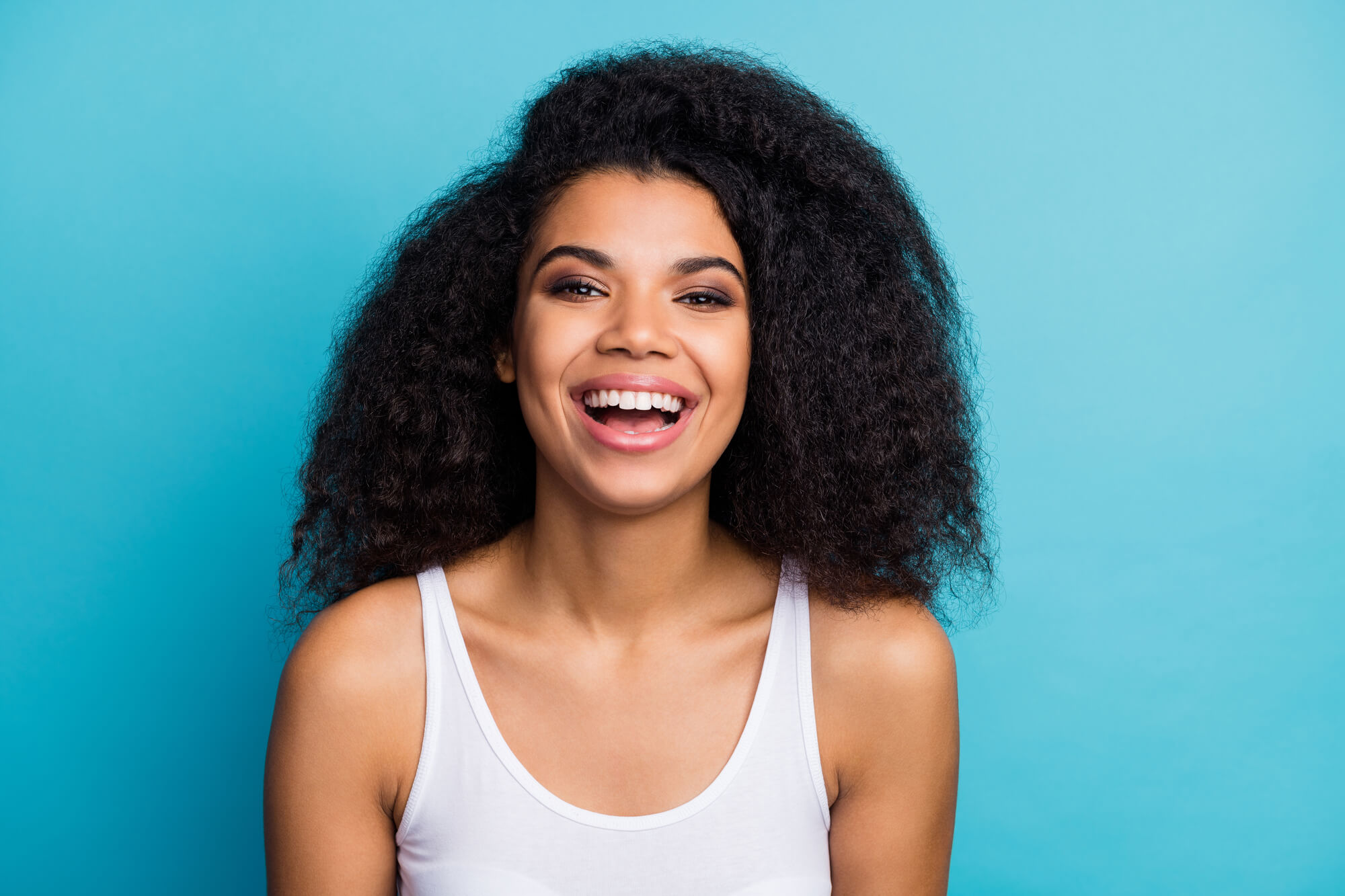 How a Smile Makeover Can Improve Your Self-Esteem